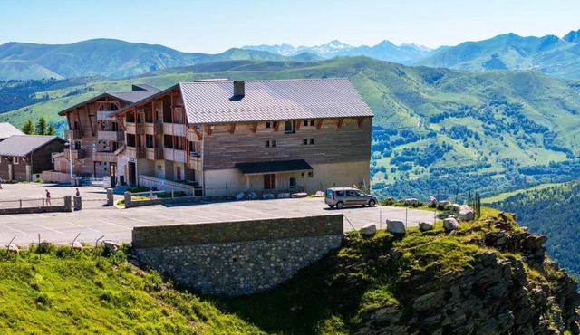 Superbe apt au pied des pistes-2 chambres-terrasse, Piscine, Sauna, 2 parking