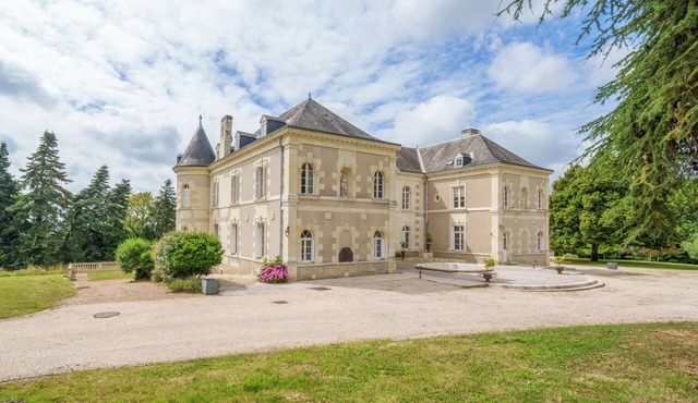 Superbe Château du 19eme en Touraine 15 p