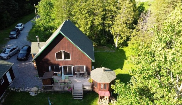 Superbe chalet en bois , Chertsey, lanaudière Beautiful wooden chalet lanaudiere