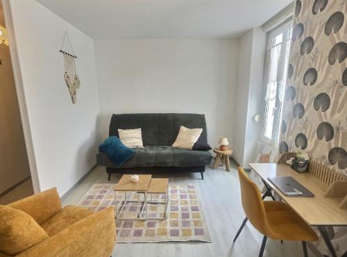 Superbe Cosy Studio Ideal pour les professionnels et les couples en déplacement PROCHE GARE et toutes commodités