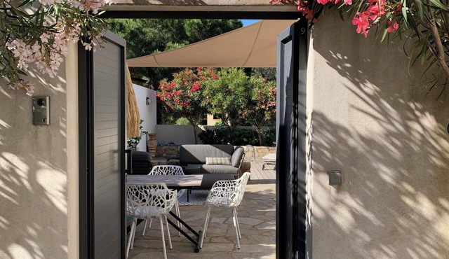 Superbe Duplex EN Ville Avec Jardin ET Piscine Privee