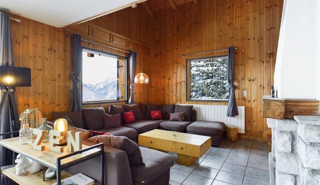 Superbe Duplex Savoyard pour 13 pers. avec Cheminée et Balcons, à 300m des Pistes - FR-1-398-616