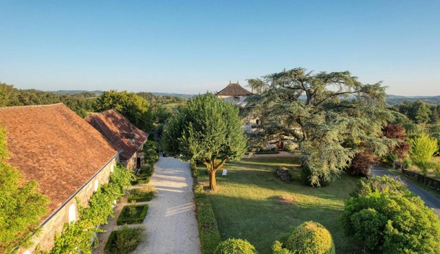 Superbe gîte avec vue sur les vignes, dans le parc d'un manoir du 18ème siècle
