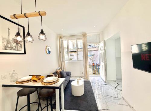 Superbe loft avec une belle cour privée