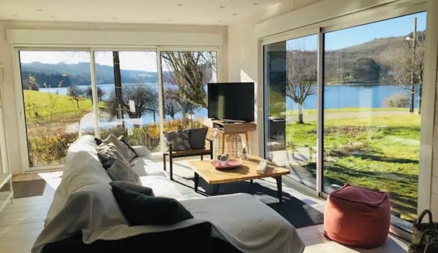 Superbe Maison en Bord de lac de la Raviege