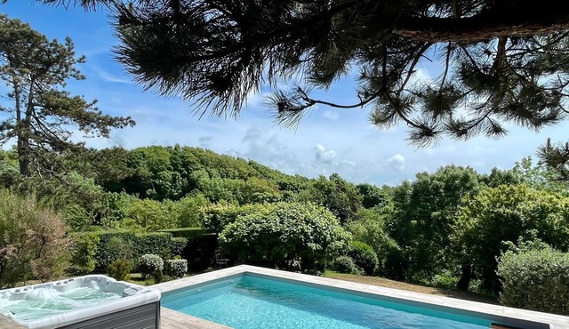 Superbe Maison Avec Piscine et Jacuzzi Dans les Dunes