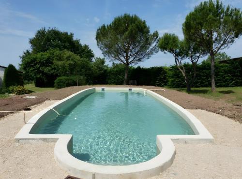 Superbe maison, piscine 6 à 10p