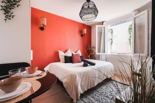Superbe Studio avec lit King SIZE Centre villers sur marne Proche Paris IDEAL pour couples et professionnel
