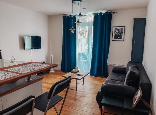 Superbe T2 avec cours