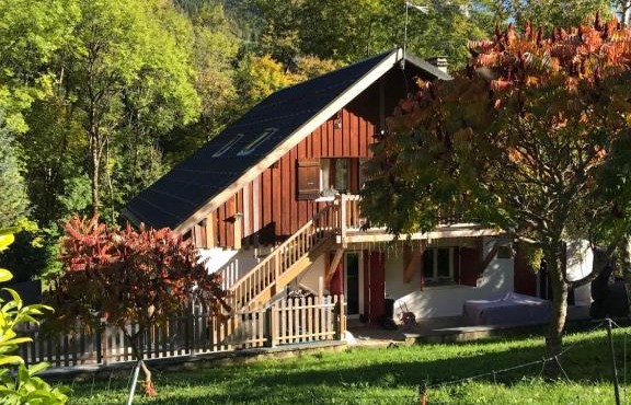 Superbe T3 neuf en bord de rivière près d'Annecy
