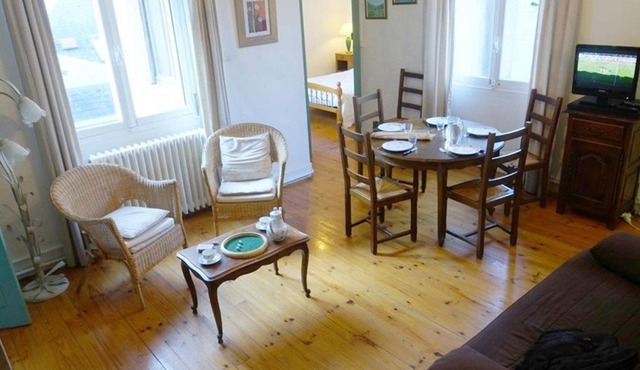 Superbe T3 pour 7 pers. avec Wi-Fi et Parking à Luchon - FR-1-313-188