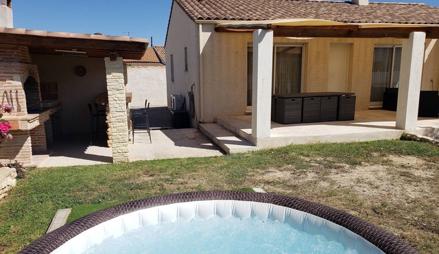 Superbe Villa de 100 m2 Avec Jacuzzi à 5 Minutes des Plages