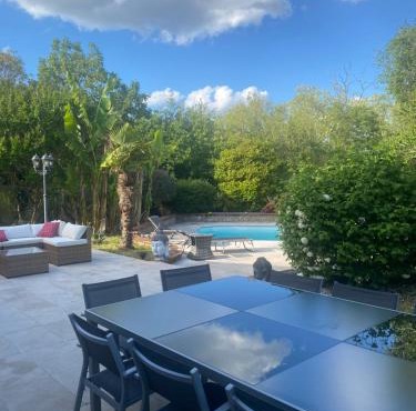 SUPERBE VILLA de 200 m2 10 pers PISCINE JACUZZI proche de Toulouse