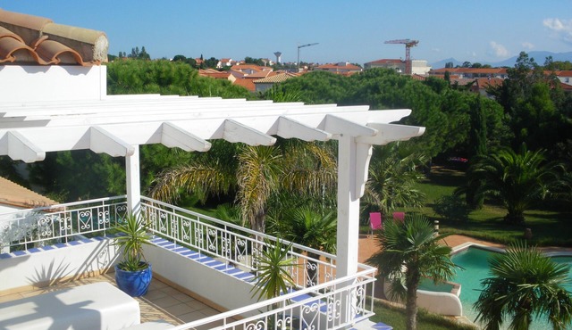 Superbe villa méditerranéenne spacieuse,lumineuse,calme, piscine, jacuzzi, parc,