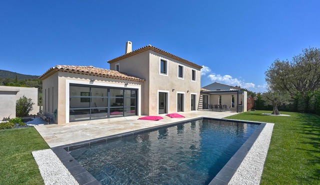 Superbe Villa Moderne au Pied du Luberon