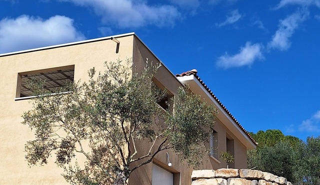 Superbe Villa Neuve et Belle Piscine au Pied des Cévennes !