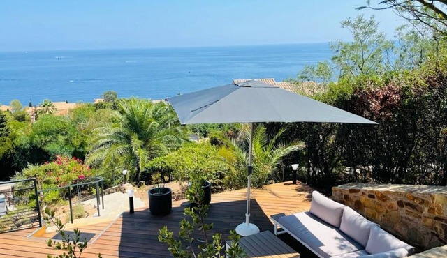 Superbe vue mer et Estérel, Villa Neuve Pour 8-10 Personnes, Clim, Piscine