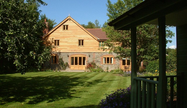 Superbly Renovated, Unique Country Cottage