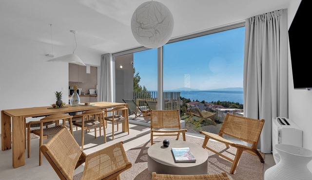 Superior 3BR Villa Vista Divina w/Pool