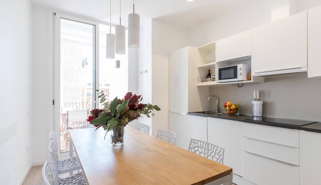SUPERIOR 4 BEDROOM APARTMENT