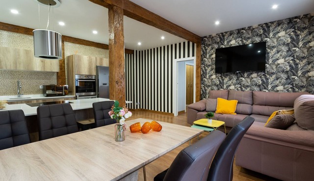 Superior Apartment with Park View