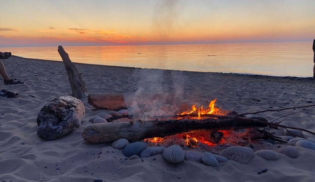 Superior Lakefront Located Halfway Between Tahquamenon Falls and Pictures Rocks