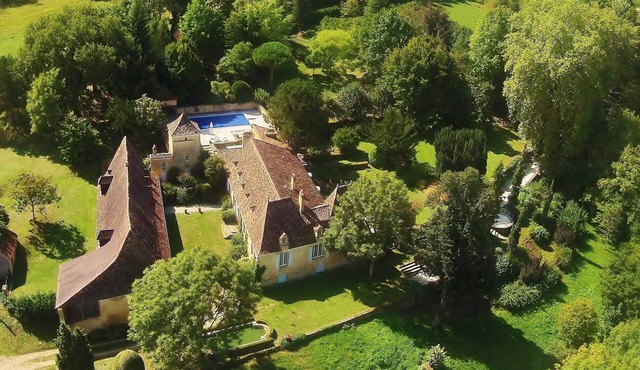SUPERIOR XVIII CENTURY MANOR WITH PRIVATE POOL & MATURE GARDEN