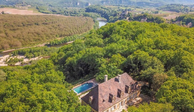 Sur La Colline - Six Bedroom Villa, Sleeps 10