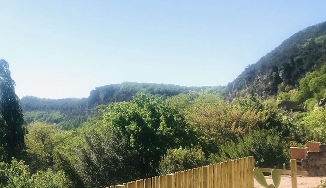 Sur les Hauteurs Avec Point de vue Exceptionnelle sur le Château de Castelnaud