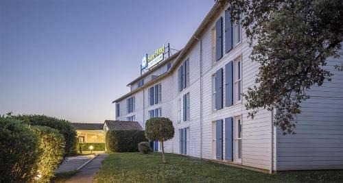 Sure Hotel by Best Western Nimes Est