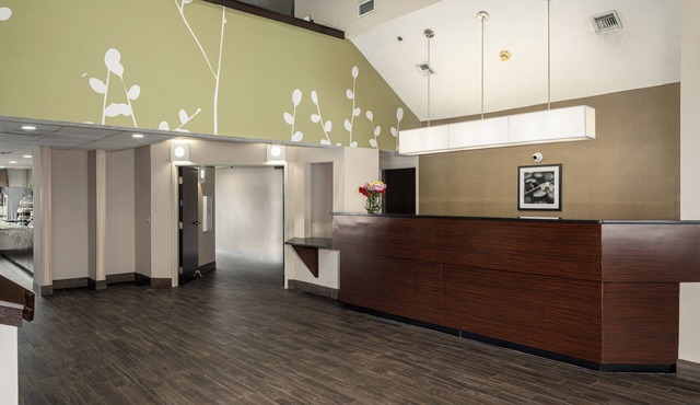 SureStay by Best Western Summerville Flowertown