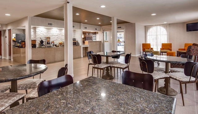SureStay Hotel by Best Western Alexandria