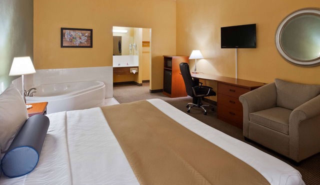 SureStay Hotel by Best Western Greenville