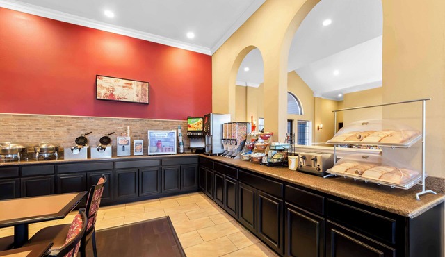 SureStay Plus by Best Western San Antonio Fiesta Inn