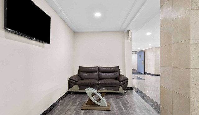 SureStay Plus by Best Western Windsor