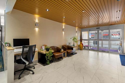 SureStay Plus by Best Western Brooks