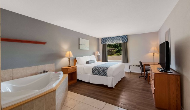 SureStay Plus Hotel by Best Western Berkeley Springs