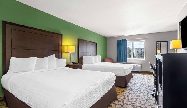 SureStay Plus Hotel by Best Western Bettendorf