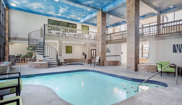 SureStay Plus Hotel by Best Western Greenwood