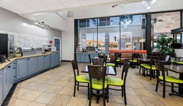 SureStay Plus Hotel by Best Western Lubbock Medical Center