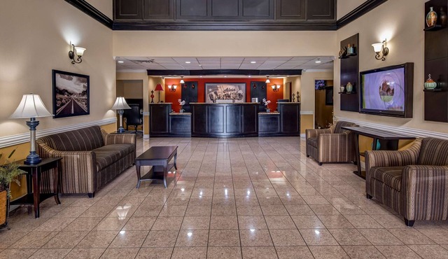 SureStay Plus Hotel by Best Western Alvin