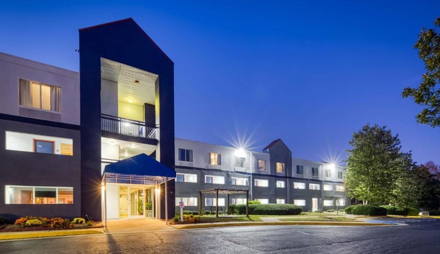 SureStay Plus Hotel by Best Western Durham Medical Center