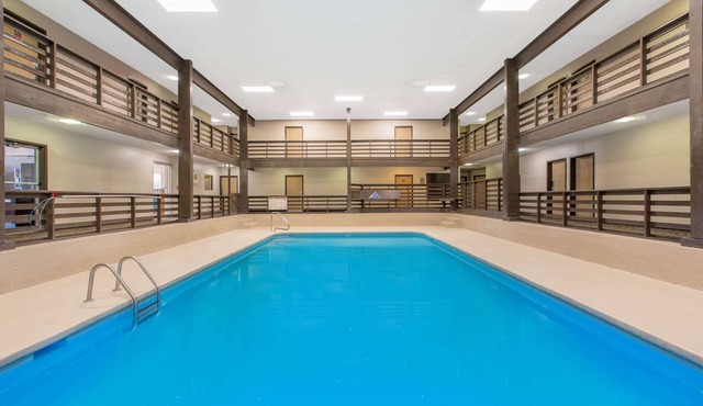 SureStay Plus Hotel by Best Western Grand Island