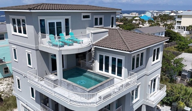 Surf and City 🏝️ Modern Luxury with Beach Access + Balcony Pool + Rooftop Deck