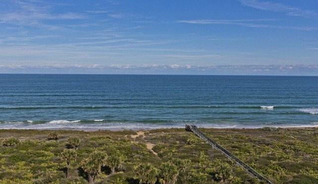 Surf Club I, 1405 2 Bedroom Condo by RedAwning