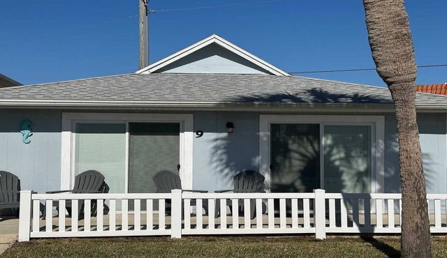 Surf Crest 9 Ocean front property 2 bdrm 2 bth cottage, Pet Friendly