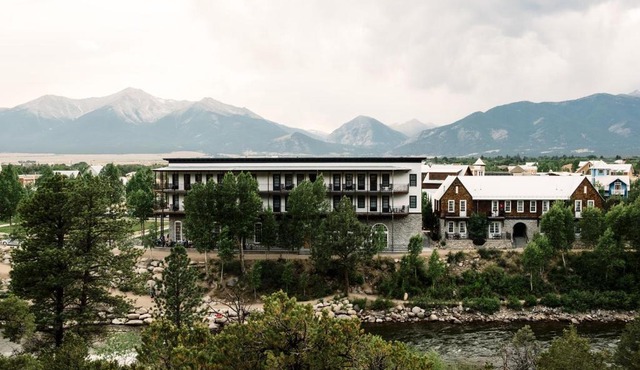 Surf Hotel & Chateau