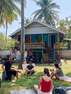 Surf House Hostel