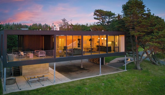 Surf Pines/Ocean Views, Fire Pit & Fireplace