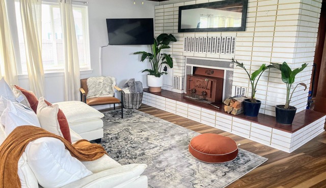 Surf & Sand, MCM Coastal Escape, Pet-friendly